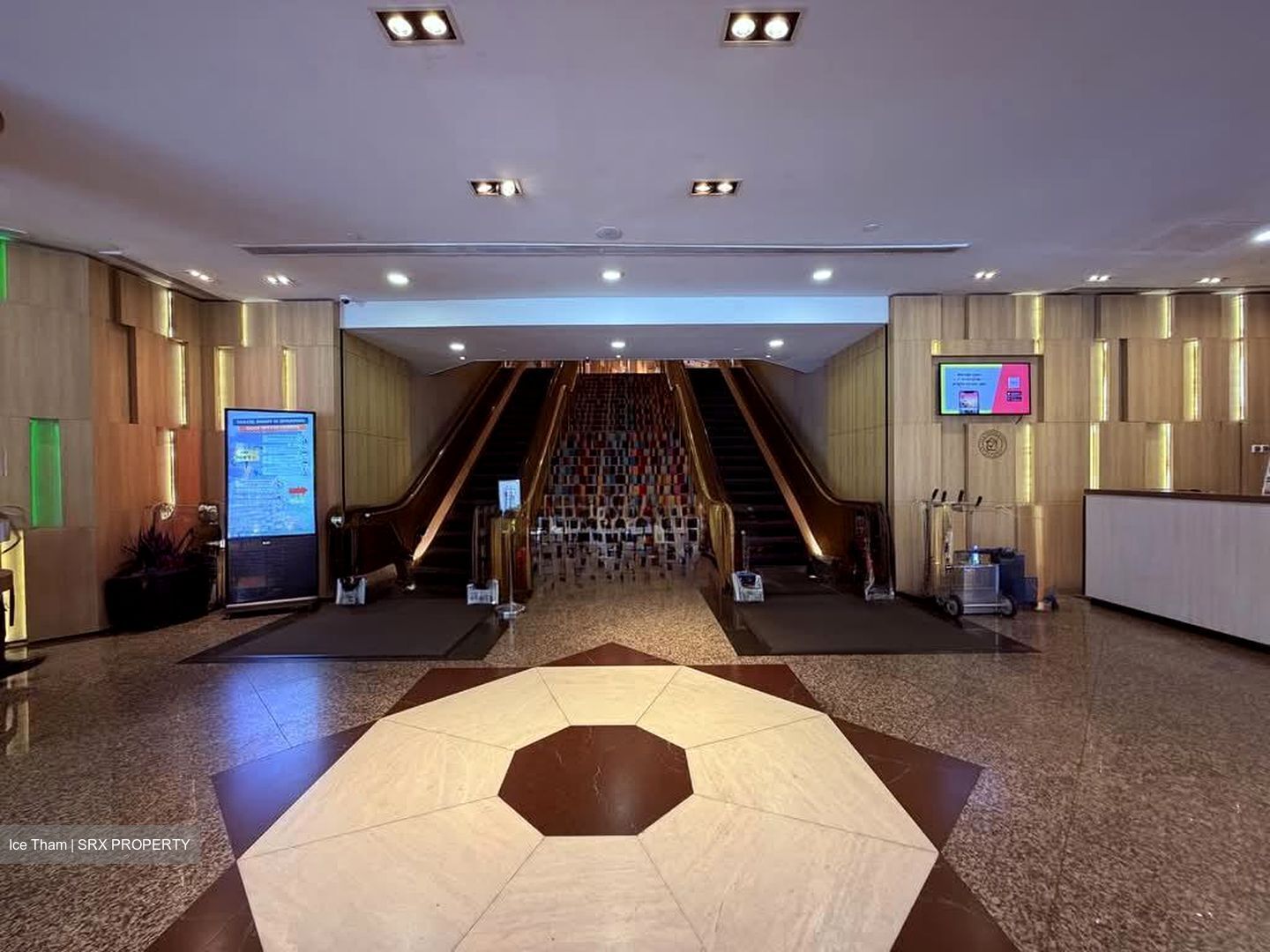 Furama City Centre Singapore (D1), Shop House #554960301